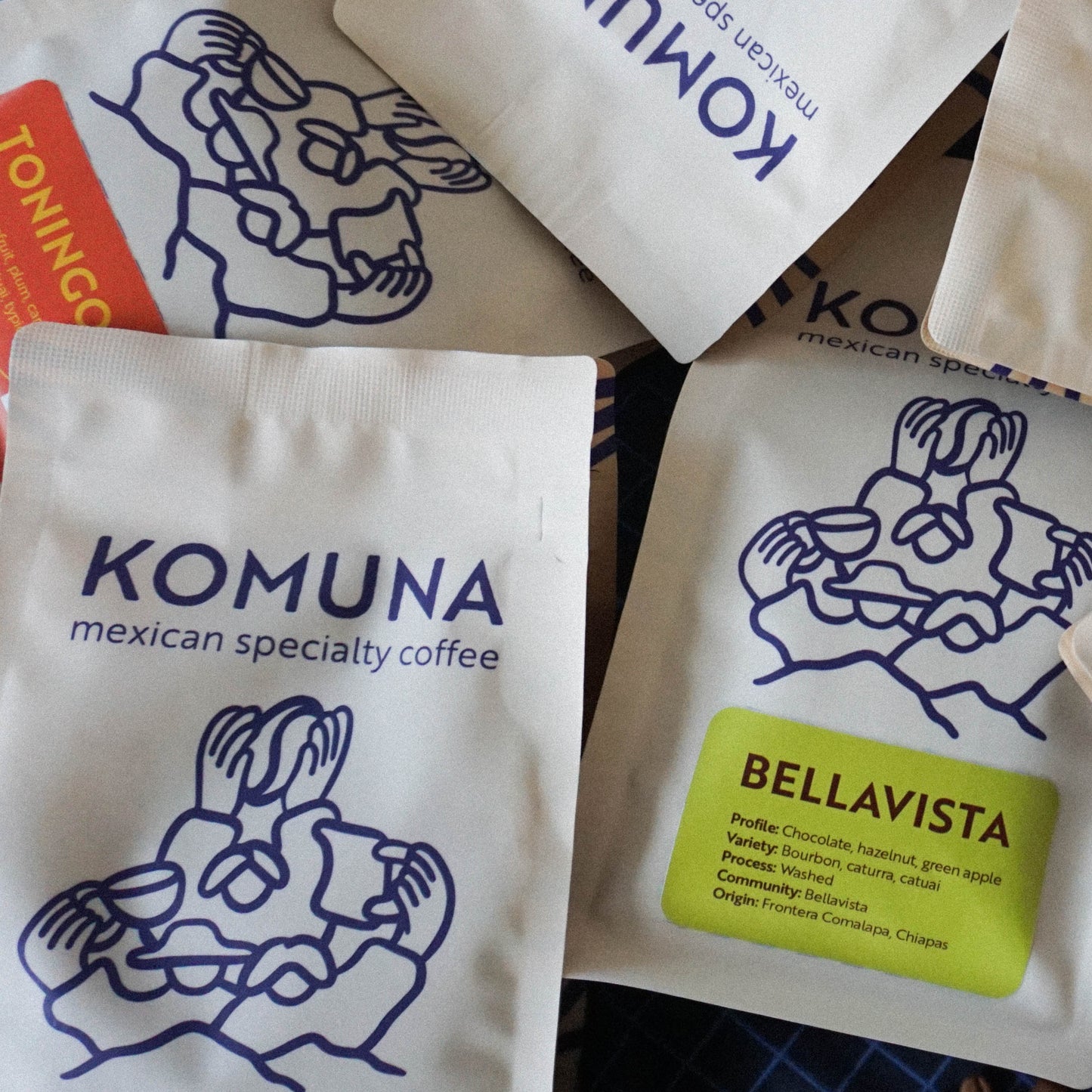 Komuna Mexican specialty coffee subscription in Denmark, delivering freshly roasted beans from all our coffees directly to your door.