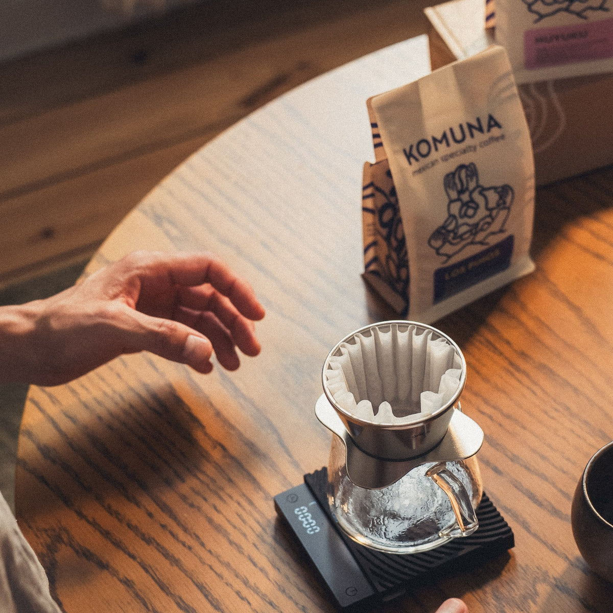 Brewing Komuna mexican specialty coffee